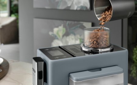 De'Longhi Rivelia: l'alleata ideale per un Coffee Day perfetto