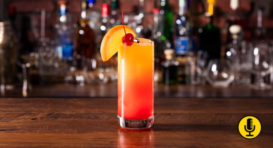 Tutto sul Tequila Sunrise, tra storia, curiosità e ricetta del drink rosso come l’alba