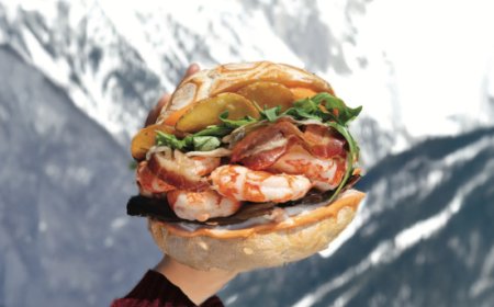 Pescaria apre a Courmayeur: i panini di mare sbarcano in alta quota