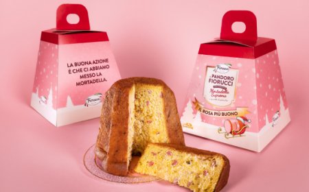 Il pandoro rosa di Al.ta Cucina e Fiorucci stupisce con ironia e gusto