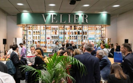Masterclass, degustazioni e abbinamenti: il mondo Velier a Identità Milano