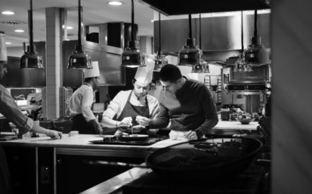 Lo chef  Michelangelo Mammoliti in cattedra per un giorno