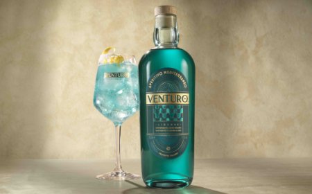 L'onda blu di Venturo conquista i cocktail bar d'Italia