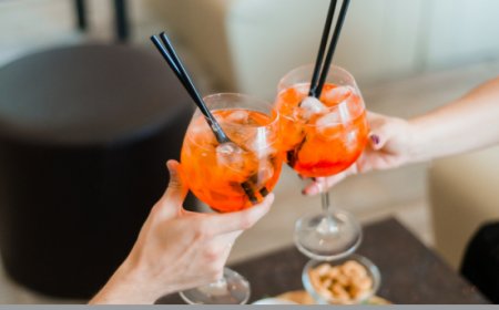 L'aperitivo conquista il mondo: la nuova golden hour del beverage