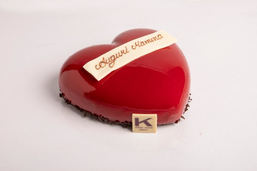 Dolce omaggio alle mamme da Ernst Knam e Frau Knam