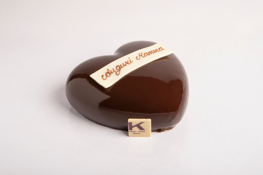 Dolce omaggio alle mamme da Ernst Knam e Frau Knam