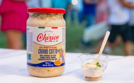 Pastiera in bicchiere: il dolce napoletano che conquista l'estate