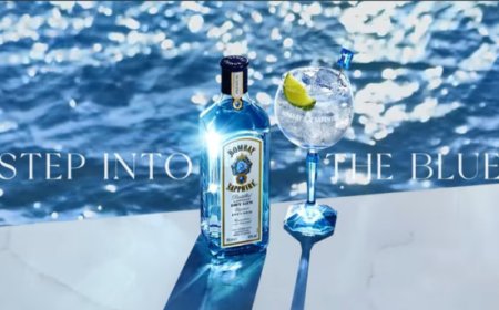 Bombay Sapphire lancia ''Step Into The Blue'': la nuova campagna celebra l'iconico colore del brand