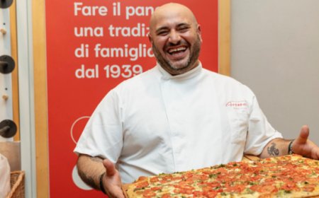Il maestro panificatore Francesco Arena al Paestum Pizza Fest 2025