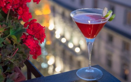 Astrococktail estate 2025: la drink list dell'Uliveto Roof Garden celebra lo zodiaco