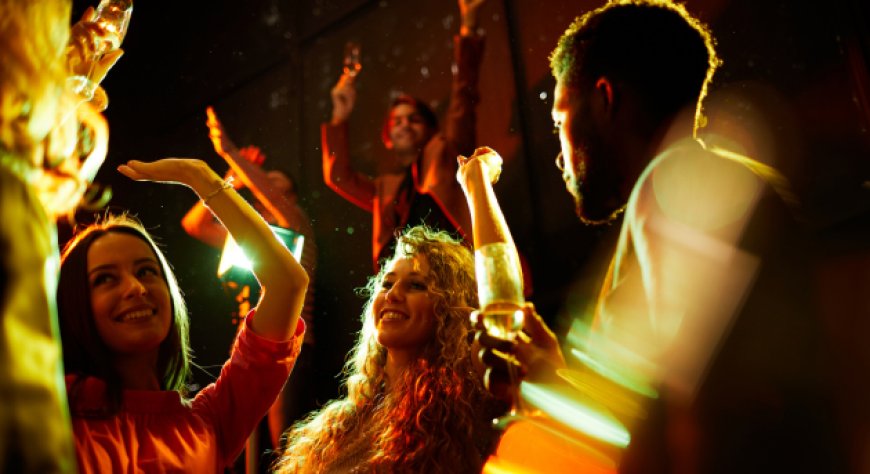 Estate 2025: crescita del 3-4% per il settore dell'intrattenimento notturno