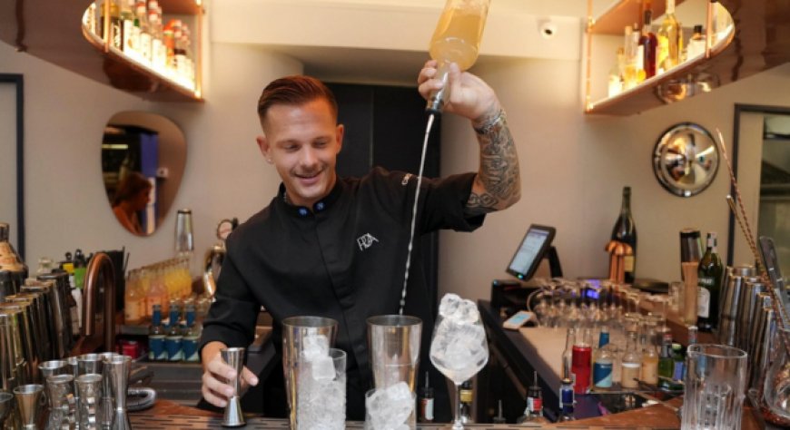 Il bartender da oltre 1 milione di follower inaugura Bodega Rda a Napoli