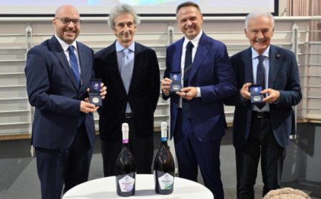 Prosecco DOC adotta per primo le nuove fascette tricolore di garanzia e anticontraffazione