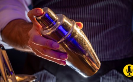 Come nasce lo shaker? Un viaggio tra religione, regnanti e cocktail d’argento