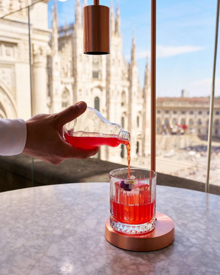 Cocktail d'autore e rooftop esclusivo: The View conquista Milano