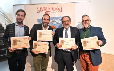 Sette riconoscimenti per Kimbo nella prima Guida Caffè e Torrefazioni d’Italia del Gambero Rosso