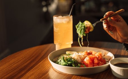 Un nuovo volume unisce mixology e ristorazione: il cocktail pairing secondo Luca Di Francia