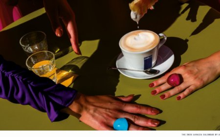 Lavazza presenta il Calendario 2026: l'italianità negli scatti di Alex Webb