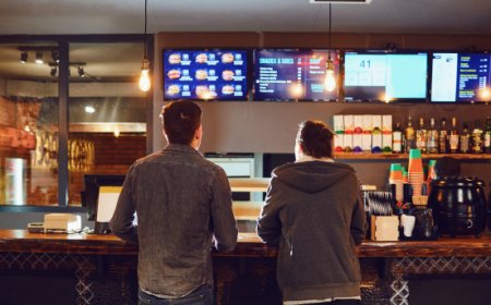 Ristorazione italiana in crescita nonostante le sfide: i dati del report Savills 2025