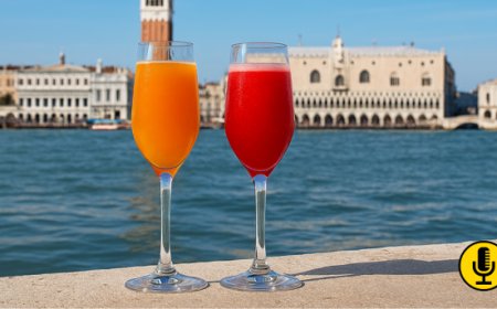 Alla scoperta del Bellini (e dei suoi cugini): storia, ricetta e il mito dell’Harry’s Bar