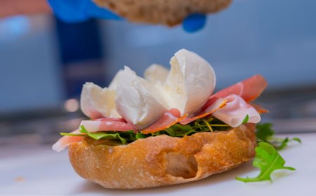 Formaggi di bufala, il mercato cresce: +8,1% in valore nell'ultimo anno