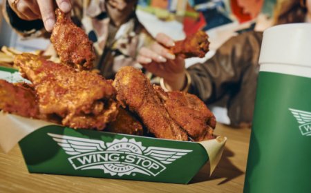 Wingstop debutta in Italia: Joe e Ethan Bastianich lanciano il marchio texano delle ali di pollo