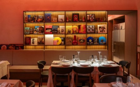 Casa 50 Napoli: cucina mediterranea e design d'autore in un palazzo nobiliare