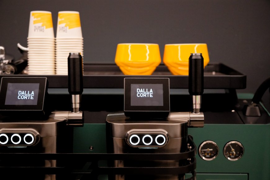 Dalla Corte prepara i finalisti del Campionato Italiano Latte Art: warm up esclusivo nell'Officina