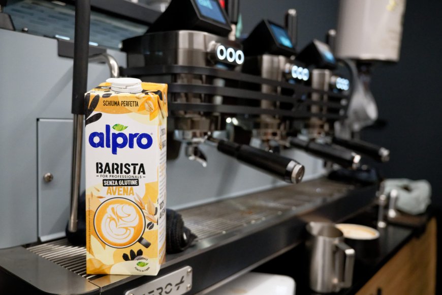 Dalla Corte prepara i finalisti del Campionato Italiano Latte Art: warm up esclusivo nell'Officina