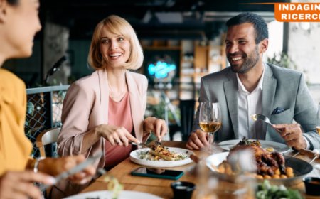 Ristorazione: gli italiani escono di meno ma spendono di più