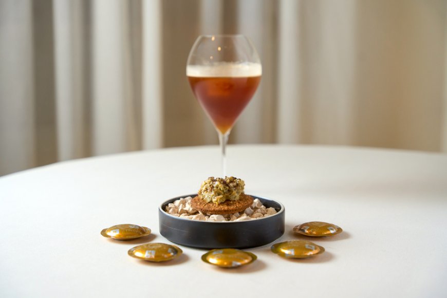 Chef Alessandro Dal Degan firma un menu di sei portate stellate con caffè Nespresso Professional