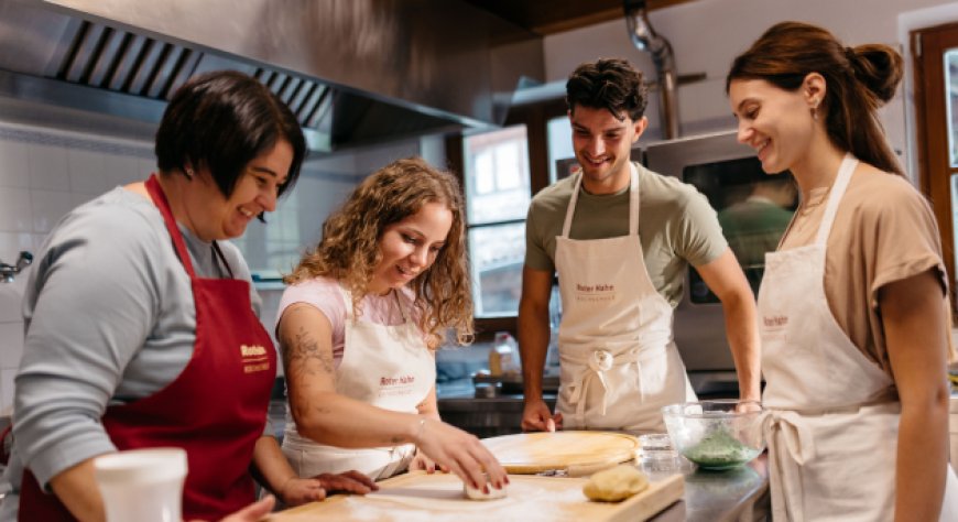 Al maso Föhrnerhof la Scuola di Cucina del Gallo Rosso porta avanti la tradizione contadina