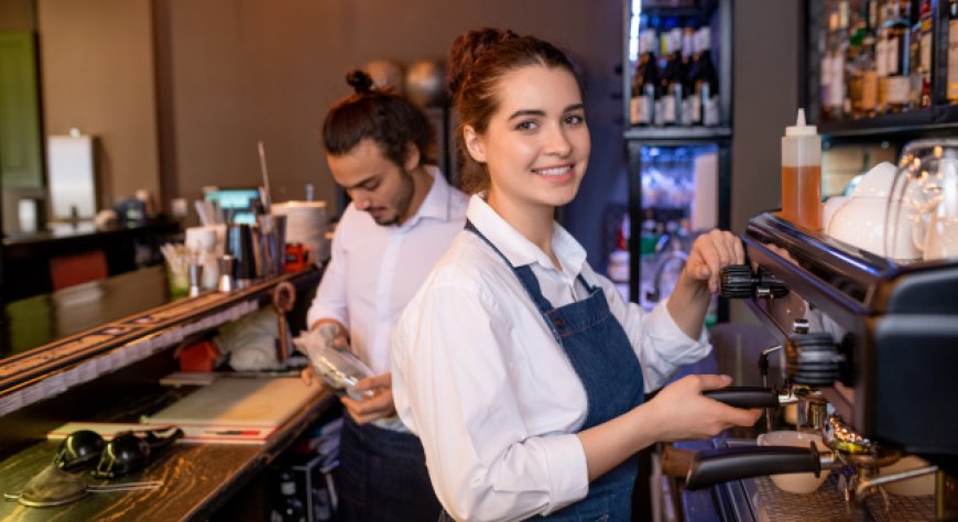 Occupazione in flessione, ma l'Horeca cresce: 97mila contratti a marzo 2026