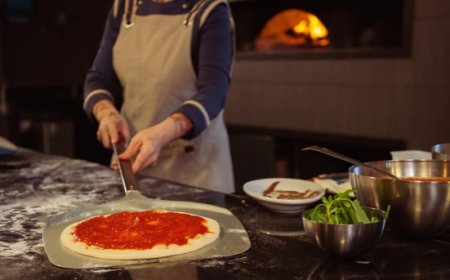 Schär Foodservice lancia la Pizza Base XL per la ristorazione senza glutine