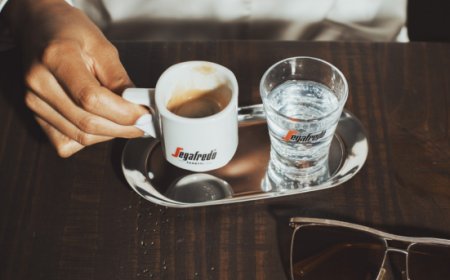 Segafredo evolve la sua identità globale: al via il nuovo posizionamento ''Take Your Shot''