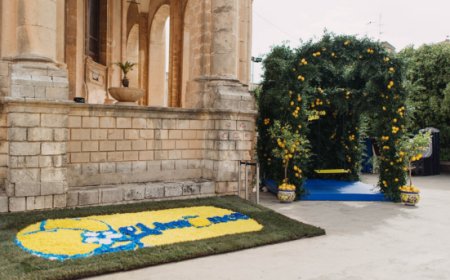Limoncè protagonista all'Infiorata di Noto: aperitivo siciliano e installazioni pop