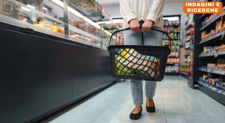 NielsenIQ: consumi stabili nel 2026, ma gli italiani cambiano modo di fare la spesa
