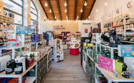 Dietro Tuttocapsule la galassia P&C del caffè