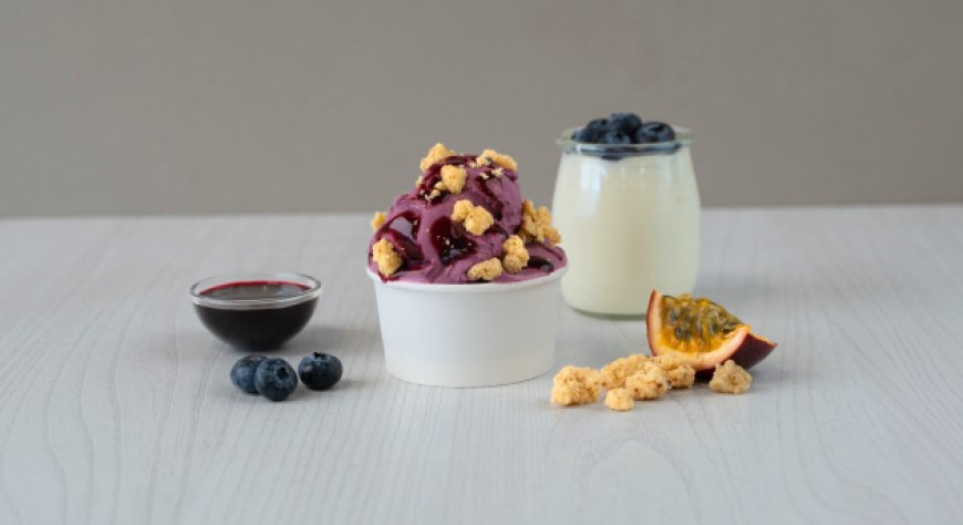 Estate 2026, il gelato artigianale sperimenta gusti botanici e nuovi contrasti