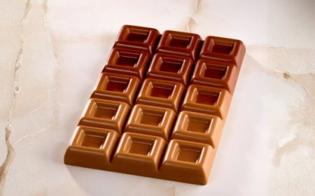 Giornata Mondiale del Cioccolato: Davide Comaschi firma ''Share the snack''