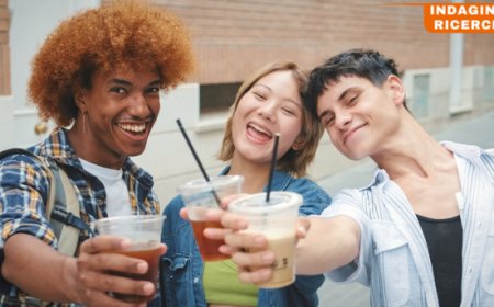 La Gen Z beve meno e meglio: i nuovi trend della socialità