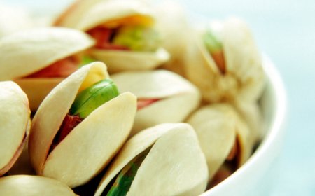 Pistacchi americani, uno snack pratico per chi fa sport al mare