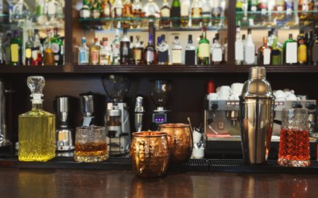 Scelte di bottiglieria strategiche: l'impatto della selezione dei distillati sui margini del settore Horeca