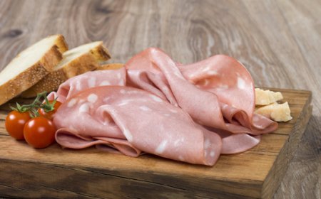 Mortadella Bologna IGP, vendite ed export in aumento nel primo semestre 2026