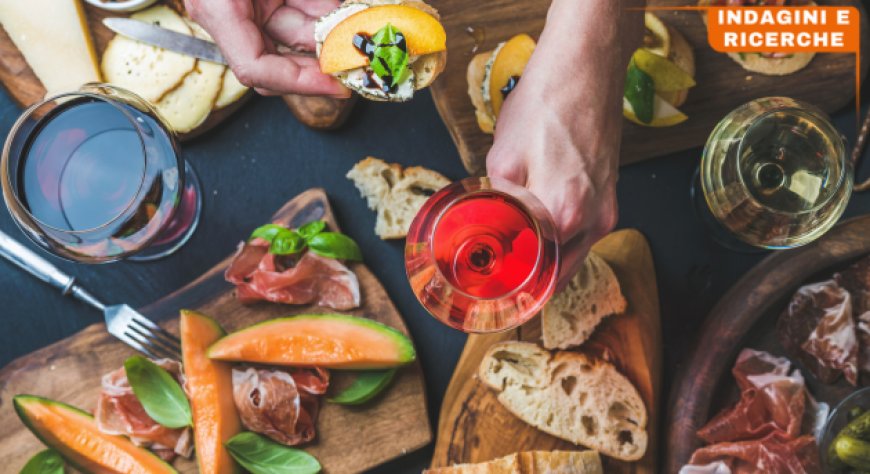 Aperitivo, cambiano orari e abitudini: cresce la voglia di sperimentare