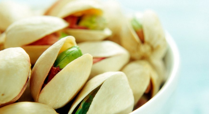 Pistacchi americani, uno snack pratico per chi fa sport al mare