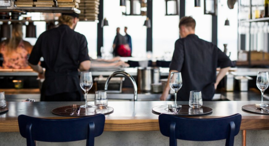 Horeca, come pagare bene lo staff e non erodere gli utili: la guida per un'estate vincente