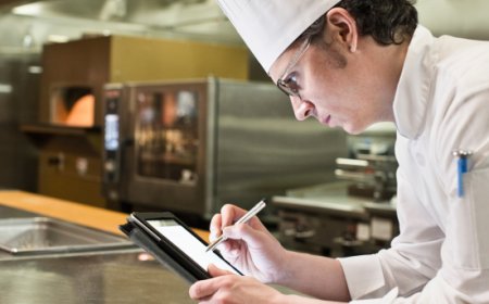 Dallo spreco al menù: cosa può scoprire un ristorante registrando ciò che butta?