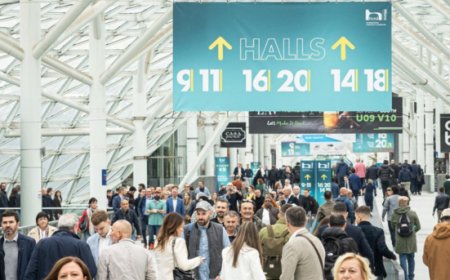 HostMilano, dietro le quinte dell’HoReCa: cosa succede in uno stand prima che si accenda la macchina del caffè