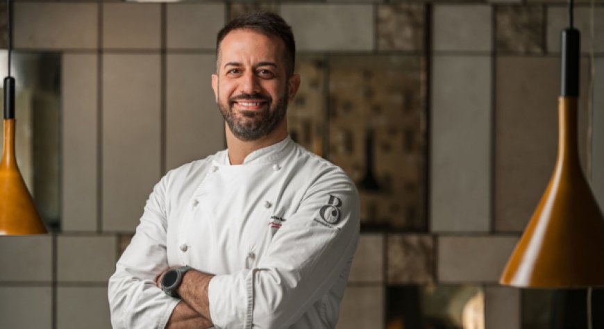 Andrea Pasqualucci a Ischia Safari con il panino al vapore alla porchetta